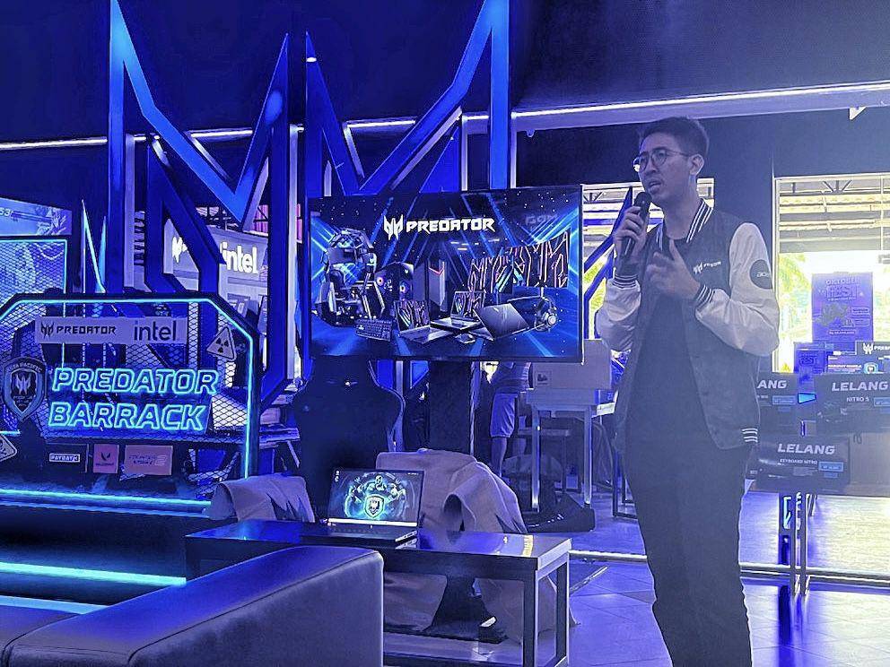 Taher Maulana, Pre-Sales Manager Acer Indonesia, di hadapan audiens. (IDN Times/Nena Zakiah)