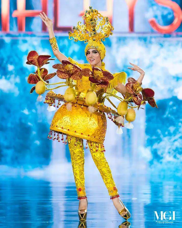 Potret Kostum Nasional dari Asia di Miss Grand International 2023 (Facebook.com/Miss Grand International)