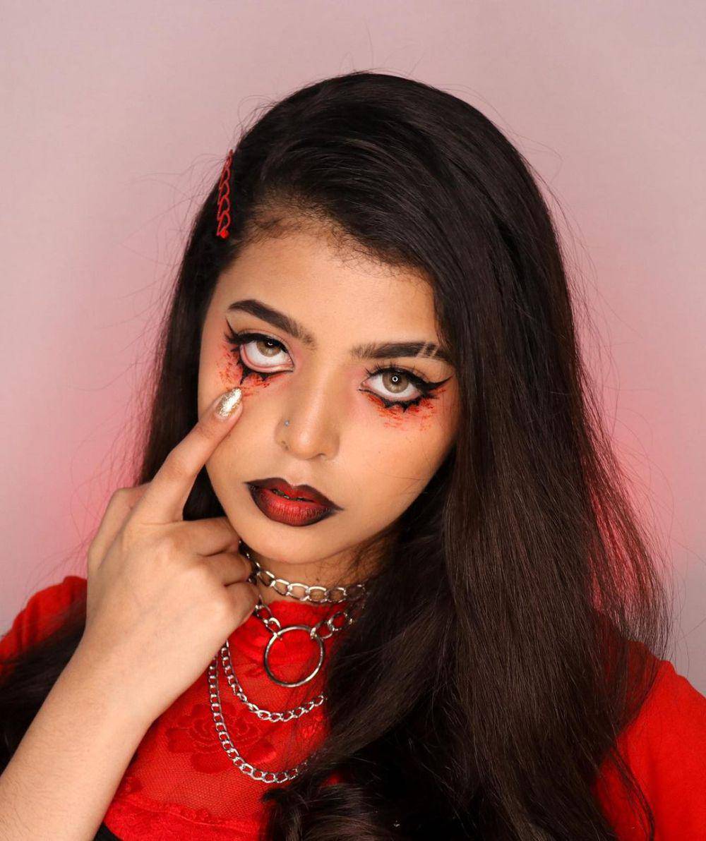 inspirasi makeup halloween Jharna Bhagwani (instagram.com/jharnabhagwani)