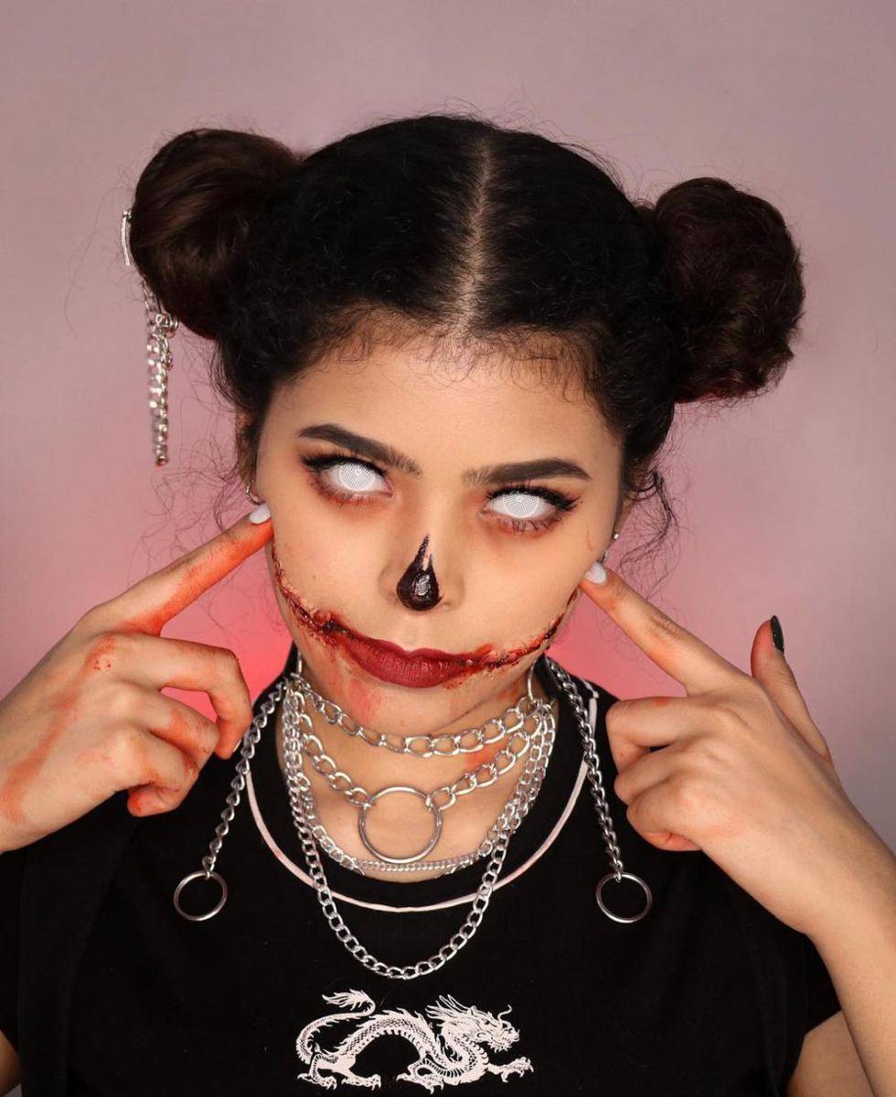 inspirasi makeup halloween Jharna Bhagwani (instagram.com/jharnabhagwani)