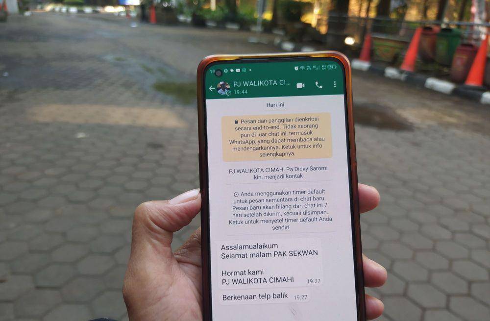 Tampilan Pesan yang Mengatasnamakan Pj Wali Kota Cimahi, Dicky Saromi. (Bangkit Rizki/IDN Times)