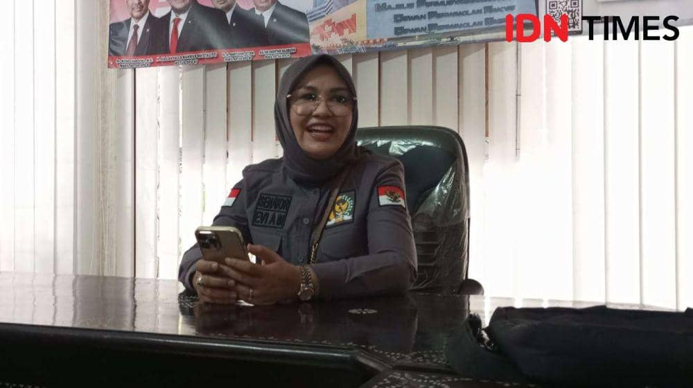 Balon DPD RI Dapil NTB Evi Apita Maya. (IDN Times/Muhammad Nasir)