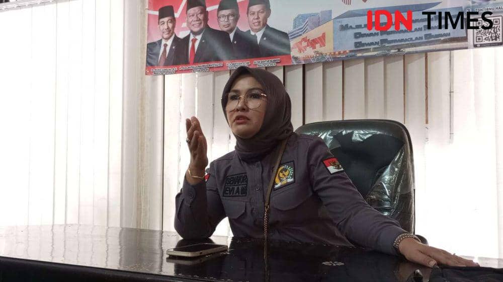 Balon DPD RI Dapil NTB Evi Apita Maya. (IDN Times/Muhammad Nasir)