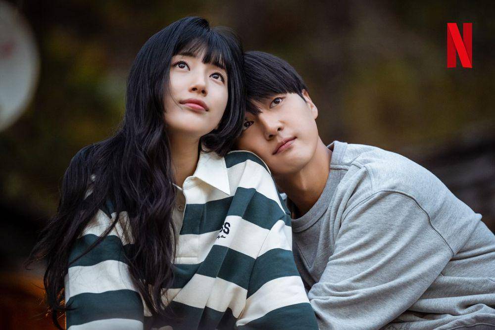 still cuts drama Doona! (instagram.com/netflixkr)