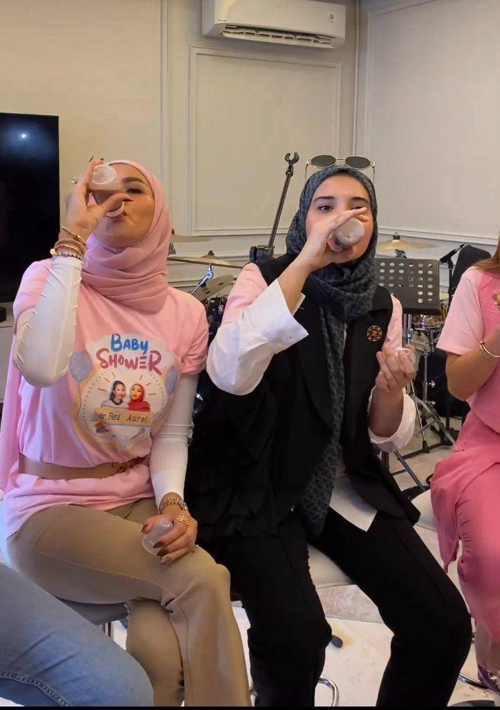 Surprise baby shower geng cendol (Instagram.com/tya_ariestya)