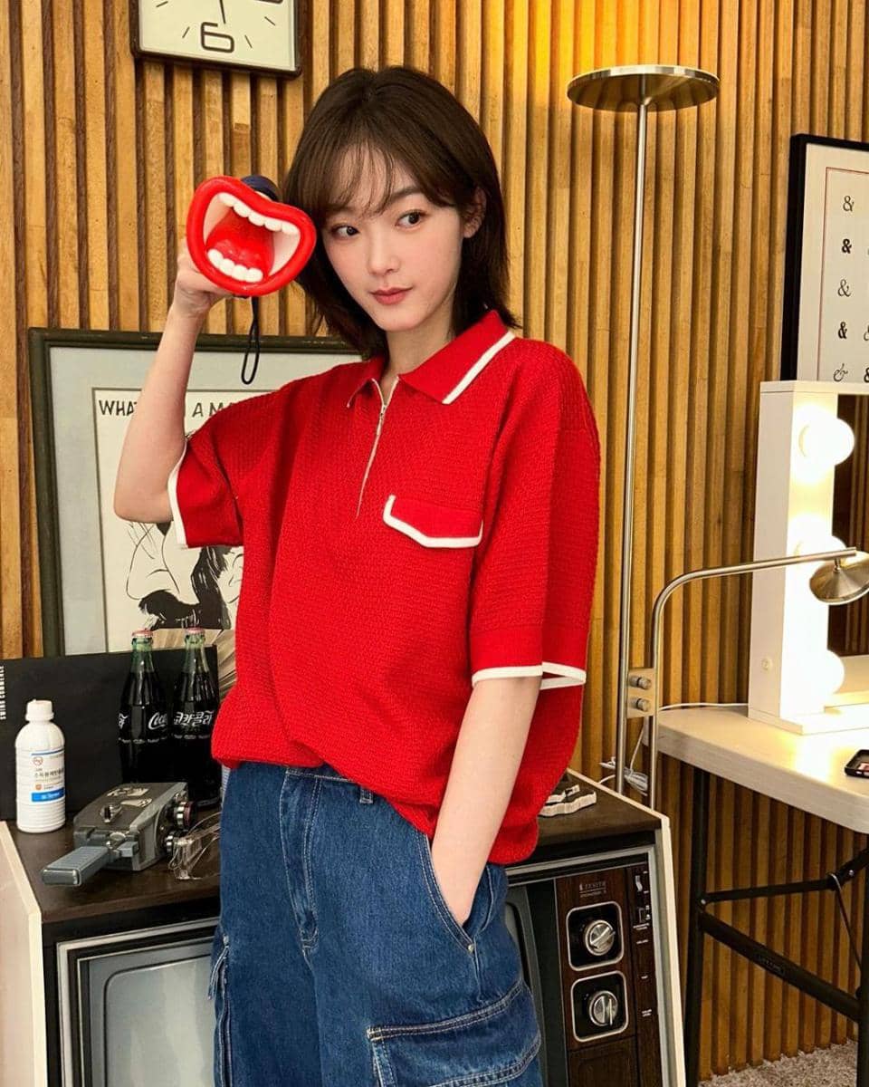 Lee Yoo Mi (instagram.com/leeyoum262)
