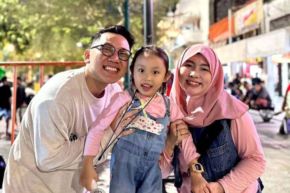 Keluarga Shabira Alula alias Lala (Instagram.com/fahmiochifebrina)