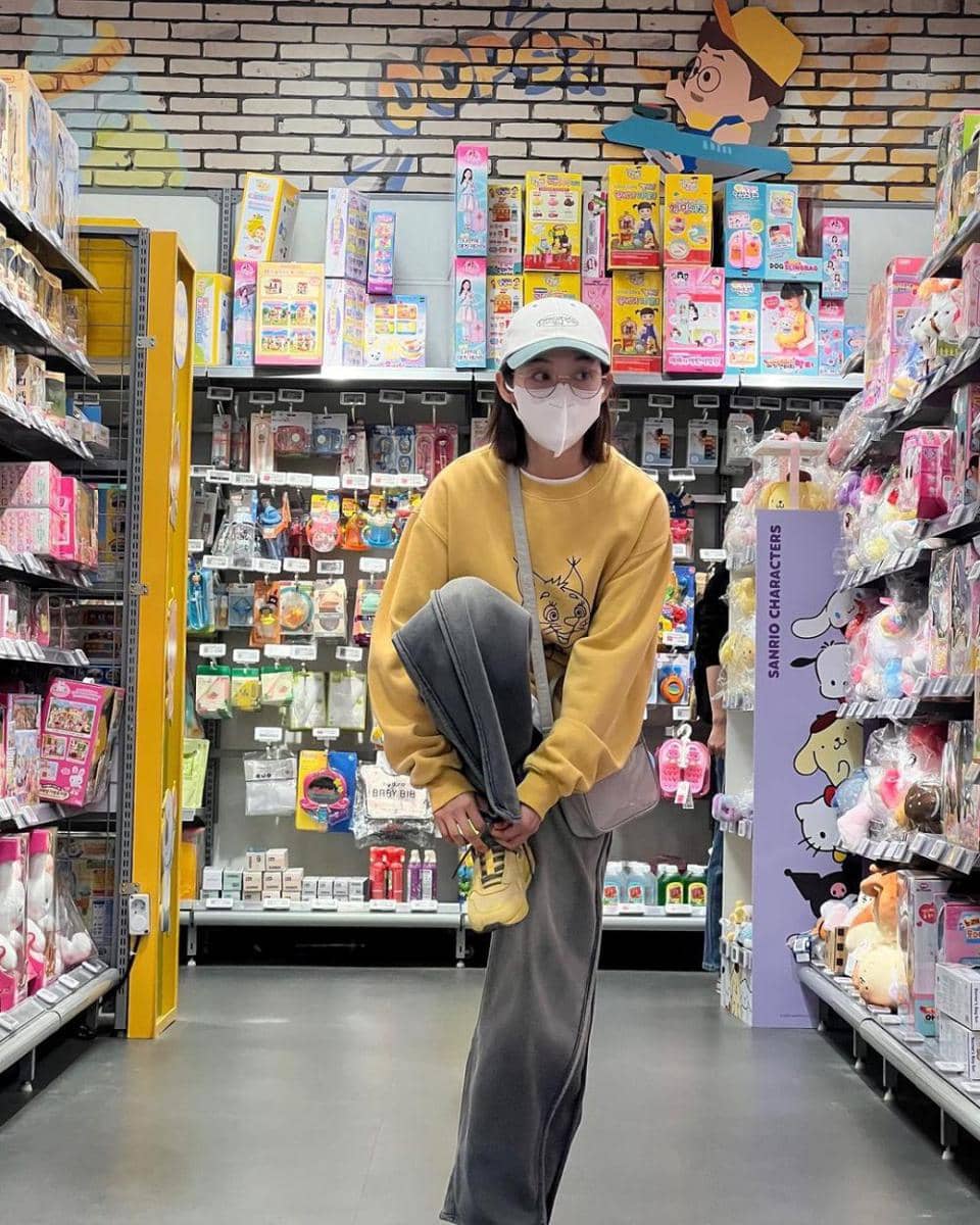 Lee Yoo Mi (instagram.com/leeyoum262)