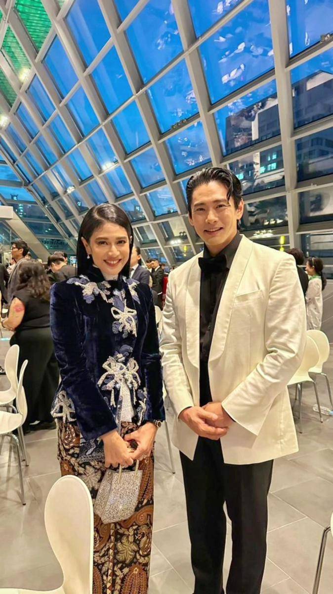 potret Dian Sastro bersama Teo Yoo (tiktok.com/therealdisastr)