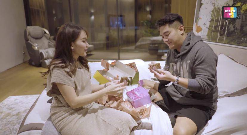 potret Ayu Ting Ting beri kejutan ulang tahun Boy William (youtube.com/Qiss You TV)