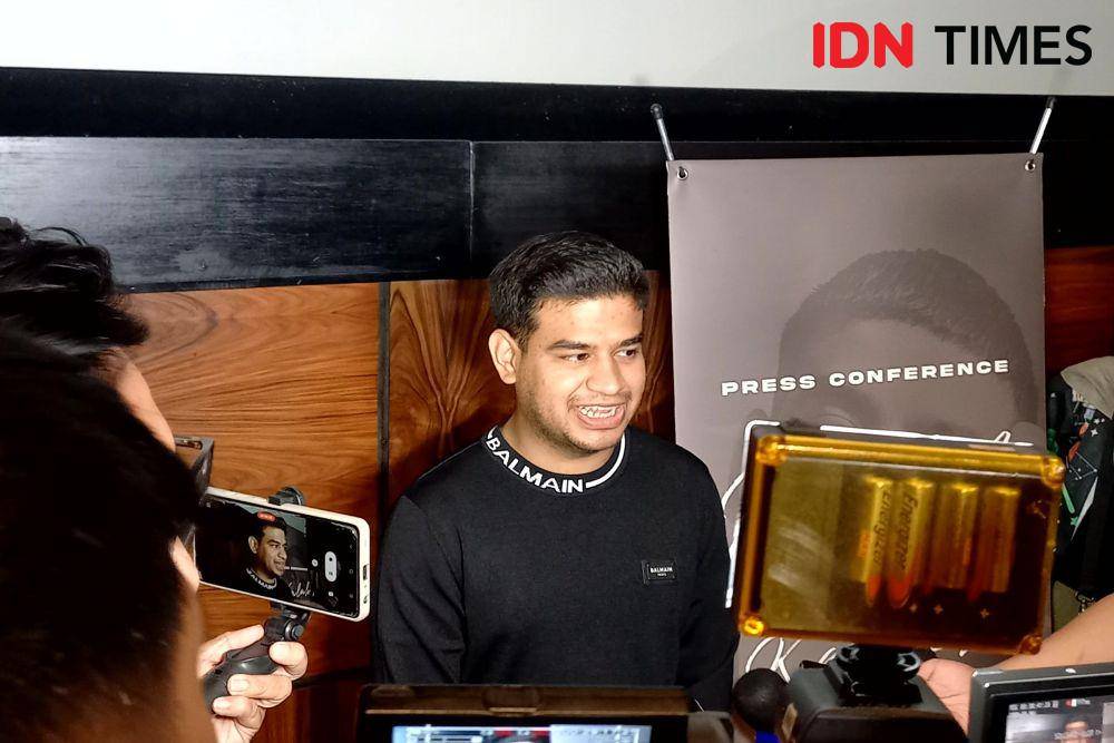 Fadil Jaidi di konferensi pers single "Kalah" pada Selasa (24/10/2023) di Kemang, Jakarta Selatan (IDN Times/Ines Suseno)