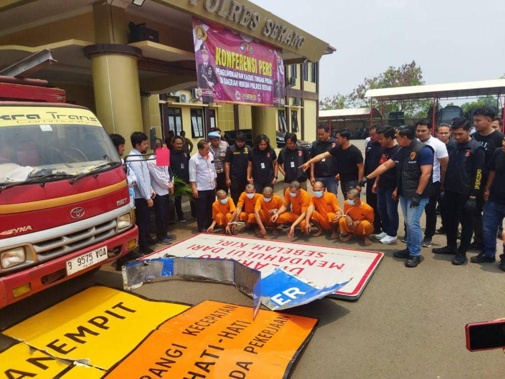 Tiang Rambu Lalu Lintas di Tol Tangerang-Merak Hilang Dicuri