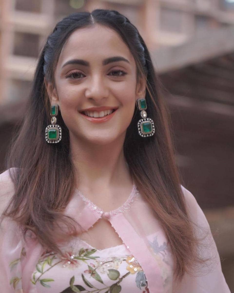 Kanikka Kapur (instagram.com/kanikkakapur)