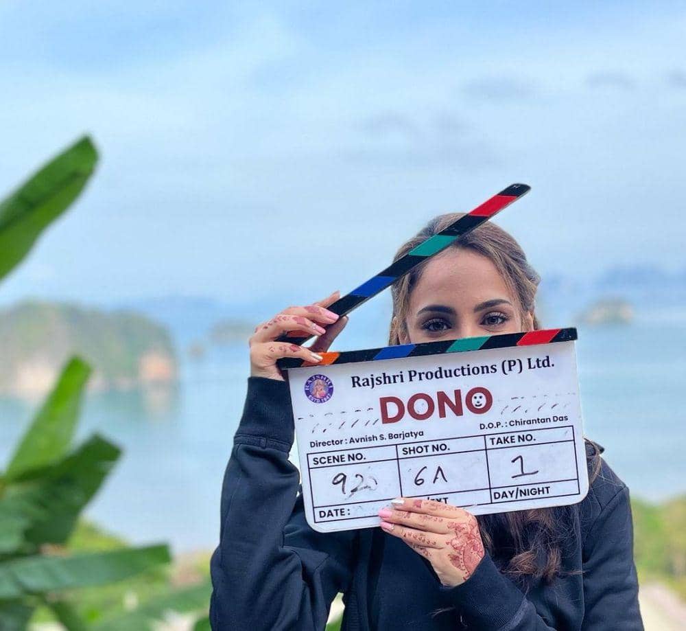 Kanikka Kapur (instagram.com/kanikkakapur)