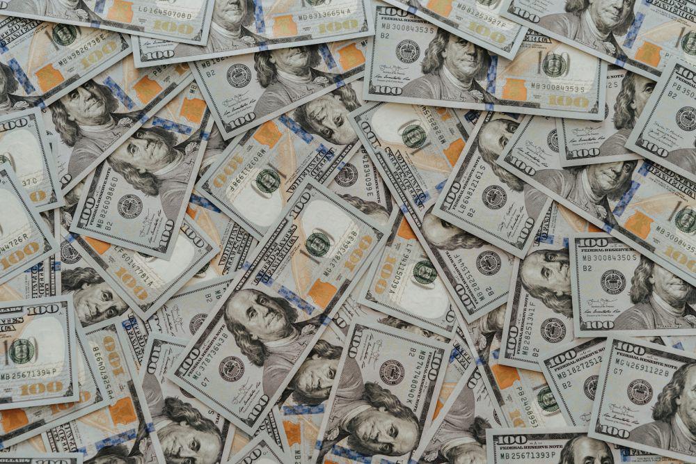 Akhir Pekan, Rupiah Menguat ke Level Rp15.492,5 per Dolar AS