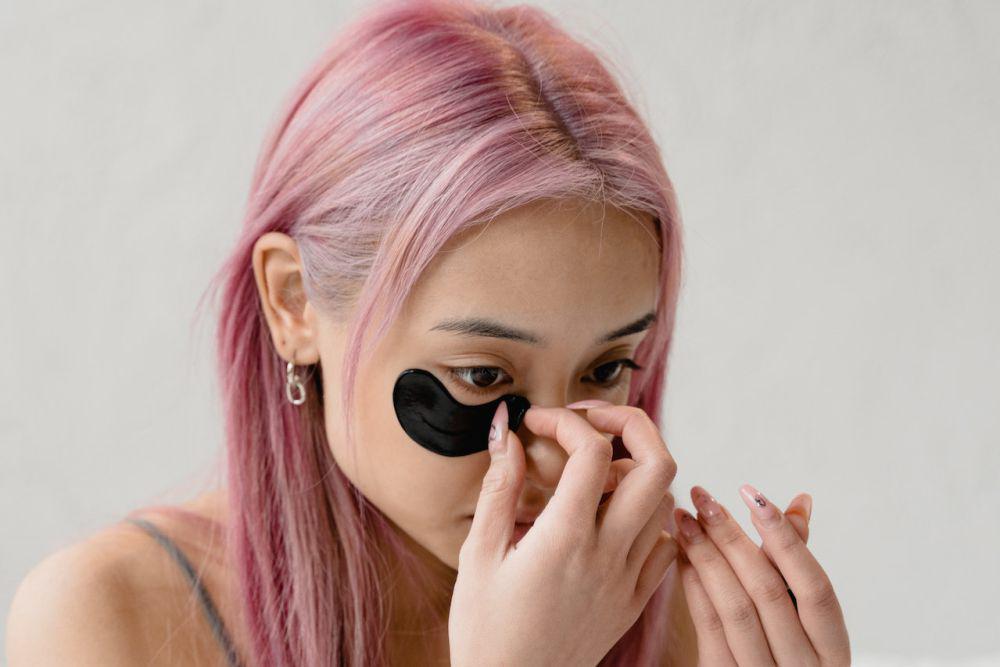 5 Rekomendasi Eye Mask untuk Mata Panda, Bikin Tampilan Makin Segar!