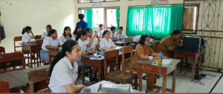 Perekaman e-KTP bagi pemilih pemula di Tabanan (Dok.IDNTimes/Disdukcapil Tabanan)