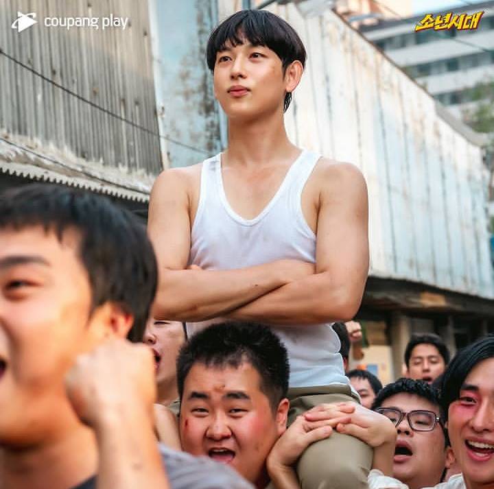 Yim Si Wan di drakor Once Upon a Boy Hood (instagram.com/coupangplay)