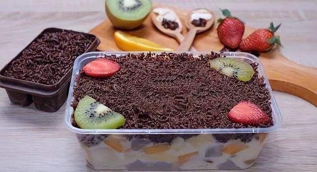Resep Salad Buah Cokelat yang Viral di TikTok, Lezat Menggoda!