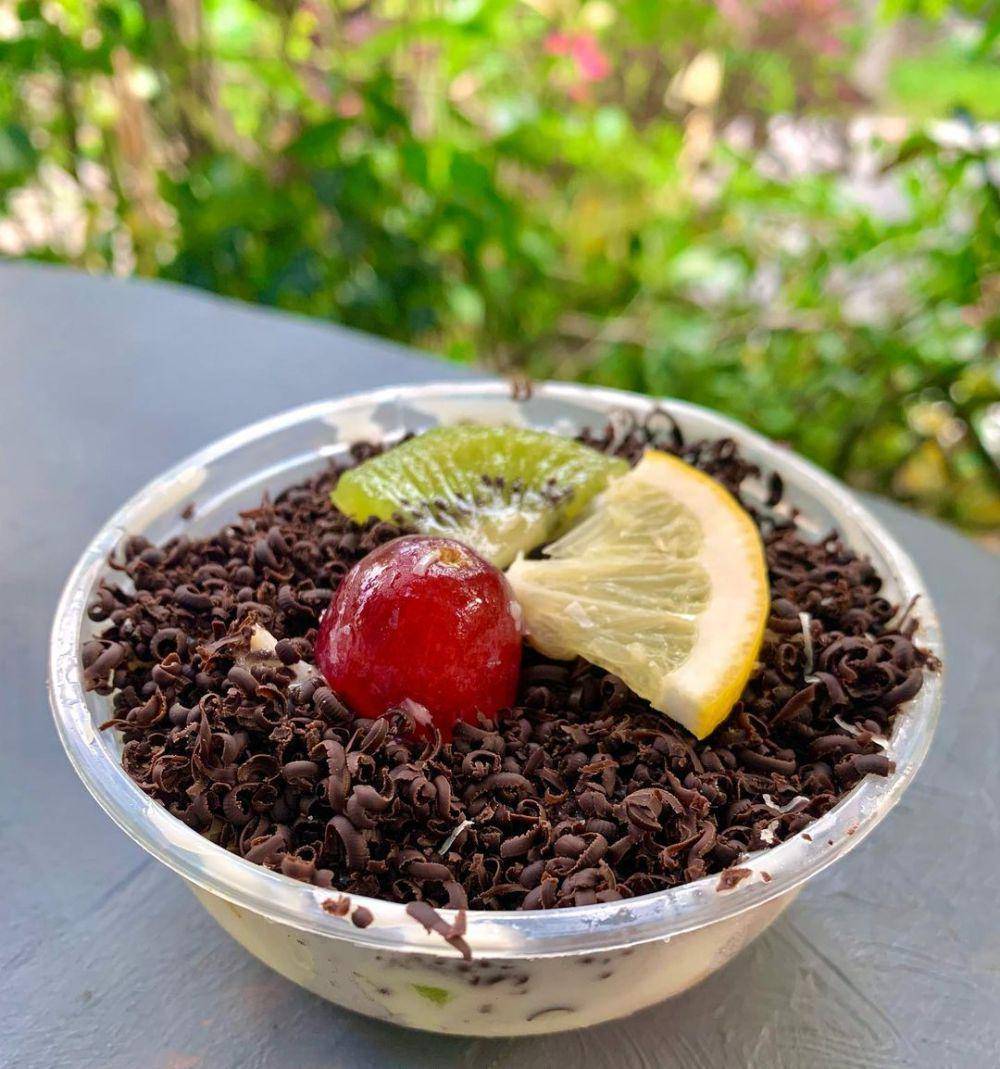 ilustrasi salad buah cokelat (instagram.com/els.saladbuahsemarang)