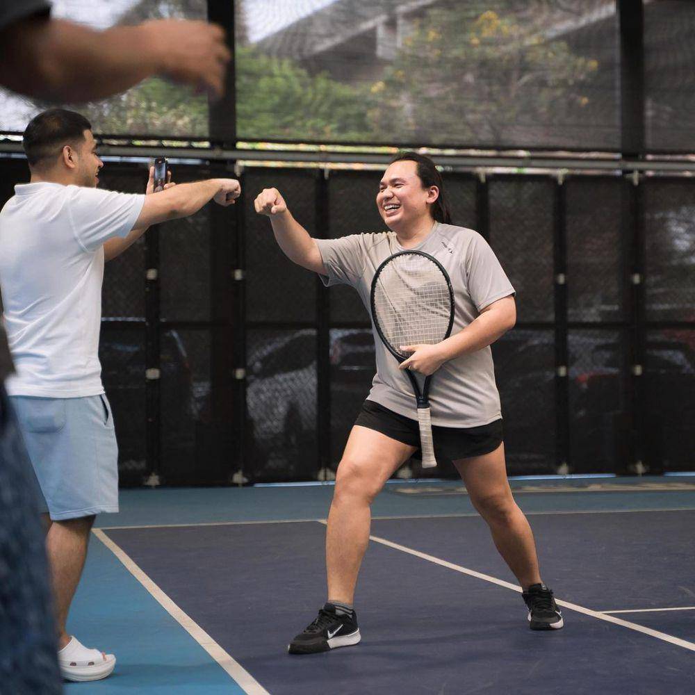 potret Keanu main tenis (instagram.com/keanuagl)