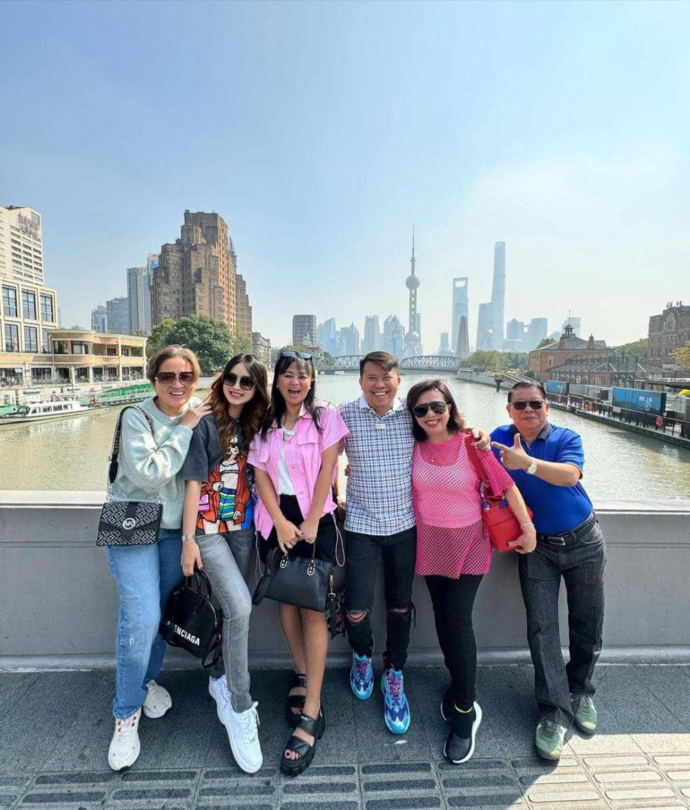 potret Natasha Wilona dan keluarga (instagram.com/natashawilona12)