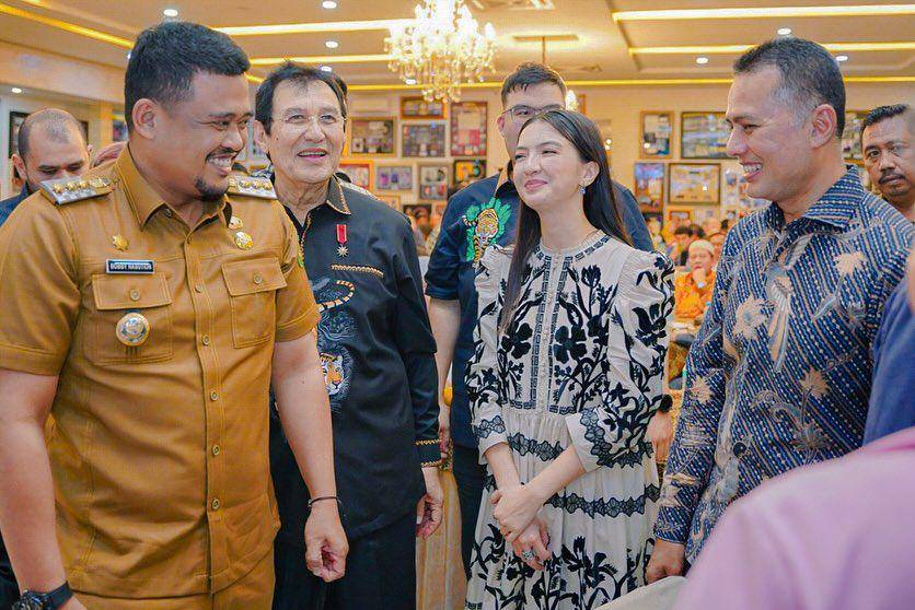 potret Bobby Nasution hadiri syukuran ulang tahun ke-73 Rahmat Shah (instagram.com/bobbynst)