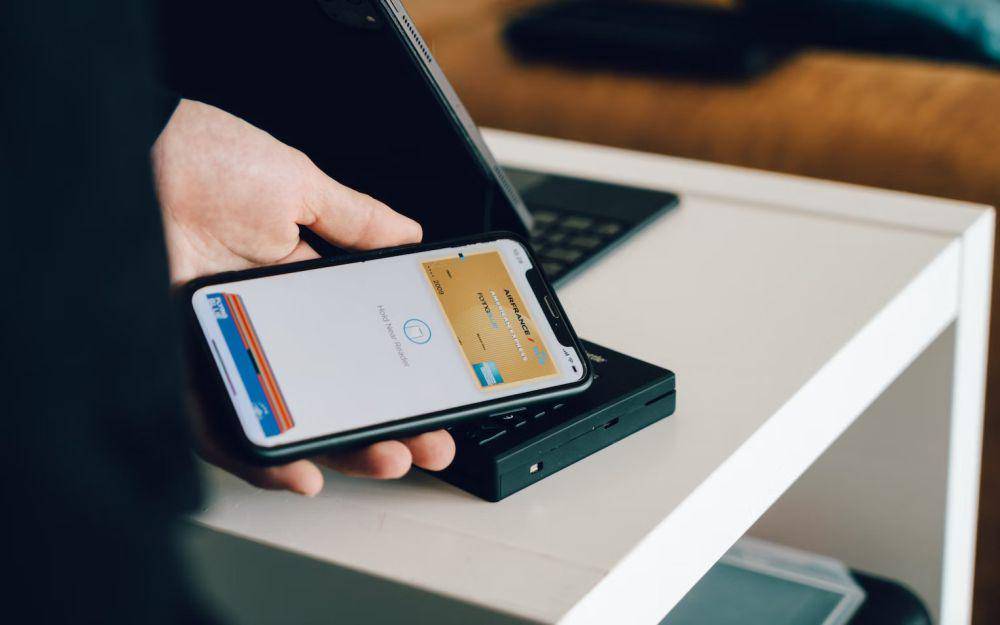 ilustrasi dompet digital (unsplash.com/CardMapr.nl)