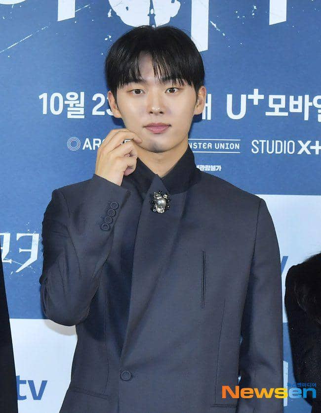 potret Choi Hyun Wook di preskon drakor High Cookie (dok. Newsen)