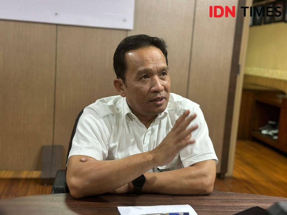 Pemimpin Wilayah Perum Bulog Kanwil Kalbar, Dedi Aprilyadi pastikan harga beras stabil. (IDN Times/Teri).
