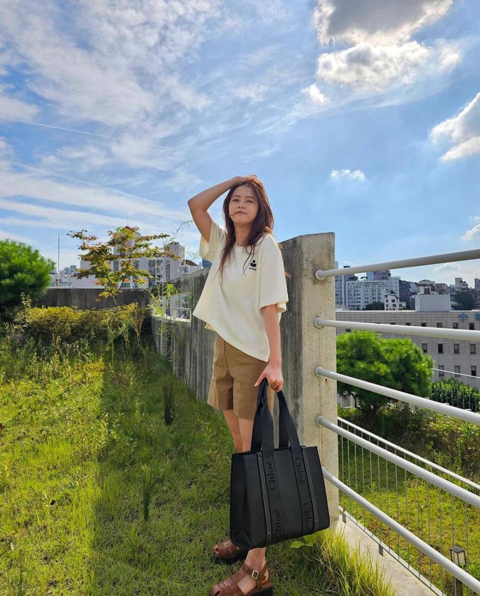 Go Ara (instagram.com/ara_go_0211)