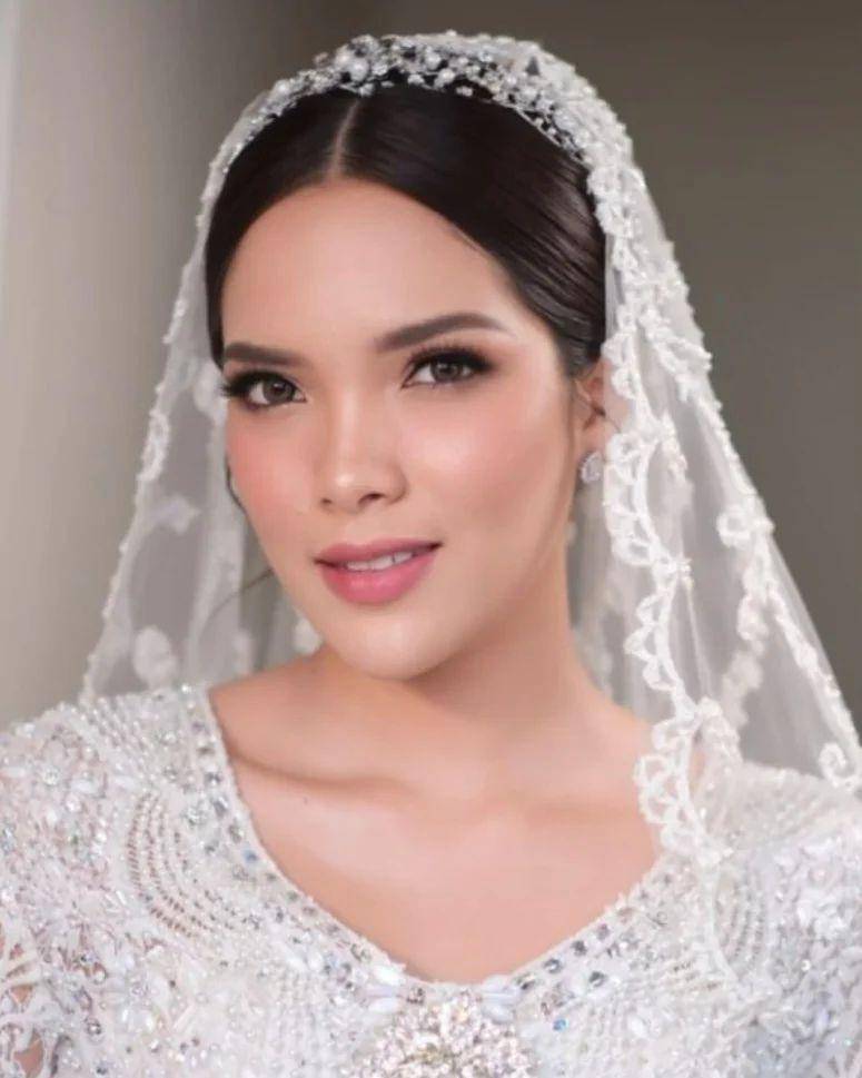 makeup dan busana pernikahan ipar shireen sungkar (instagram.com/fenny.bauty)