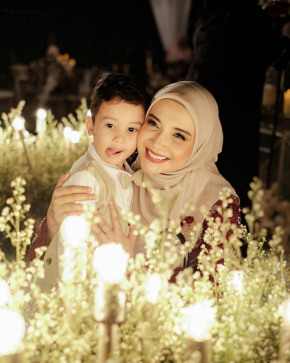 Pernikahan Yusuf Averroes, adik Shireen dan Zaskia Sungkar. (Instagram.com/zaskiasungkar15)