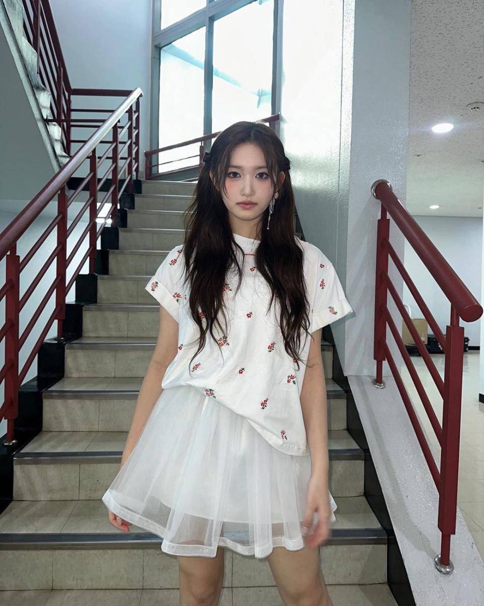 potret Leeseo IVE (instagram.com/ivestarship)