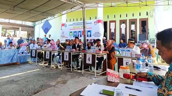 Foto situasi Pilkades di salah satu desa di Kabupaten Dompu, Senin (23/10/2023), (Dok/Istimewa)