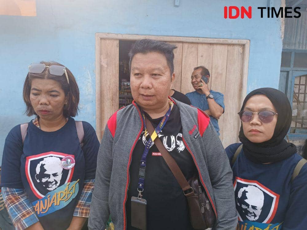 Koordinator Ganjarist Lampung, Ahmad Huzairin saat dimintai keterangan dalam safari politik Ganjar Pranowo di TPI Lempasing, Bandar Lampung. (IDN Times/Tama Yudha Wiguna).