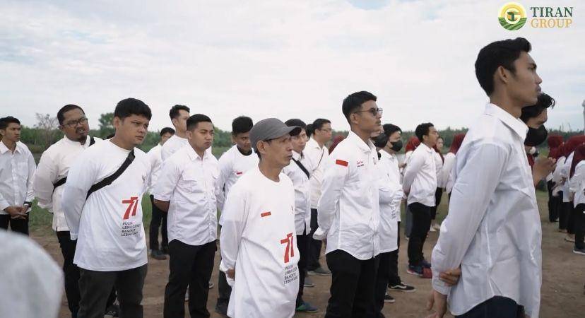 Karyawan Tiran Group, perusahaan milik Menteri Pertanian, Amran Sulaiman. (Instagram @tirangroup)