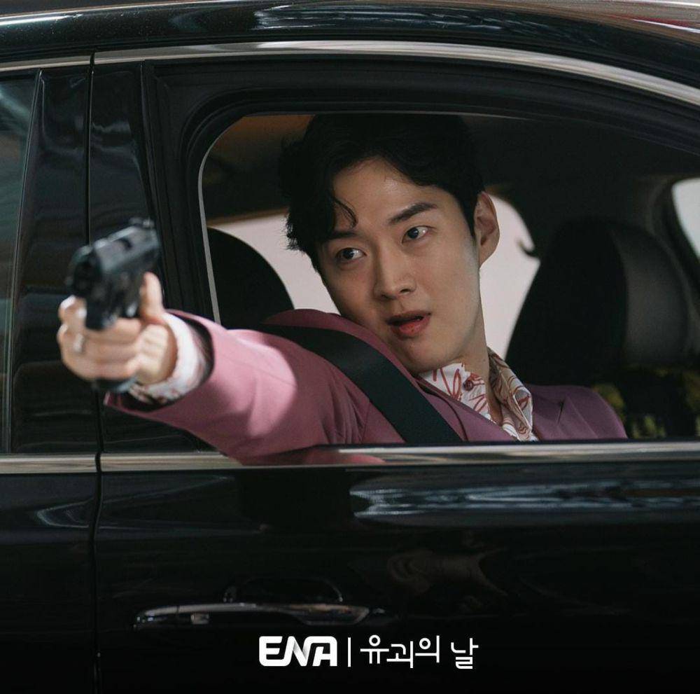 Kang Young Seok di drama The Kidnapping Day (instagram.com/channel.ena.d)
