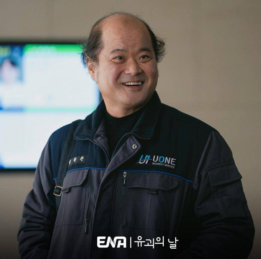 Kim Sang Ho di drama The Kidnapping Day (instagram.com/channel.ena.d)