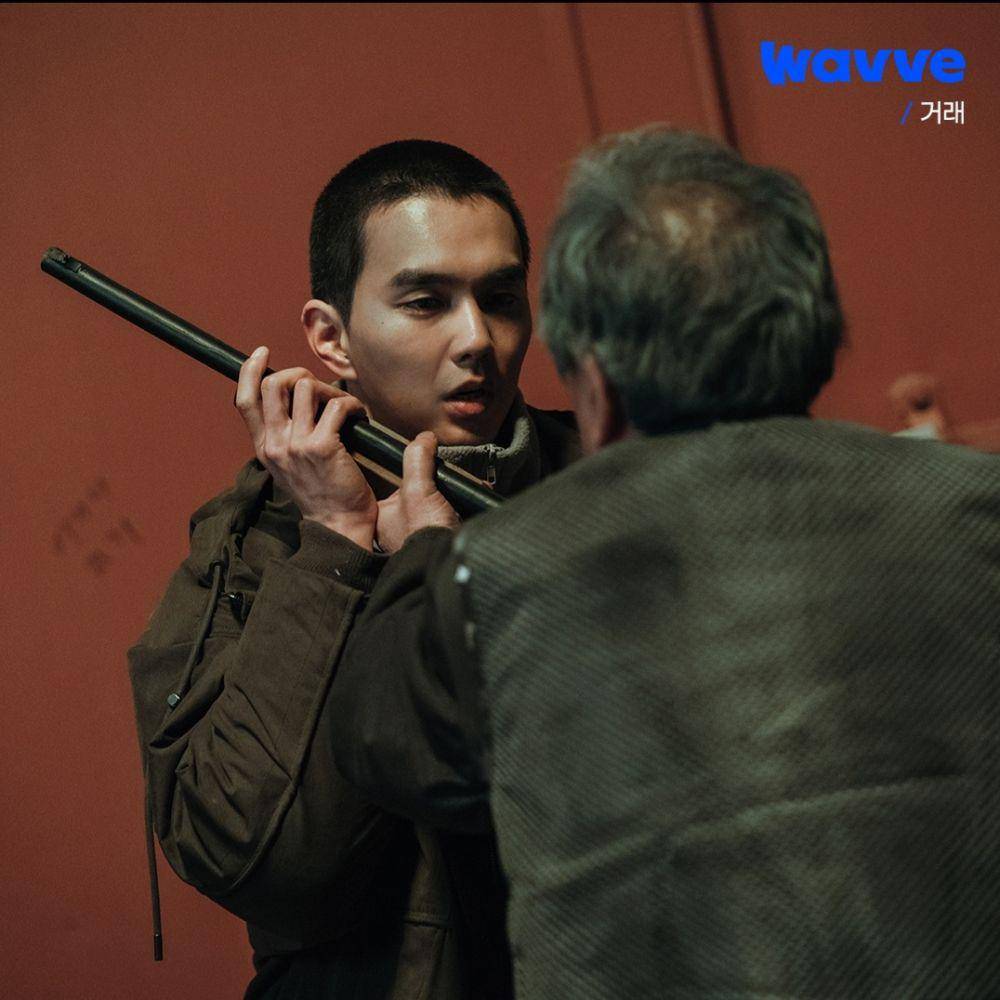 Yoo Seung Ho di drakor The Deal (instagram.com/wavve.official)