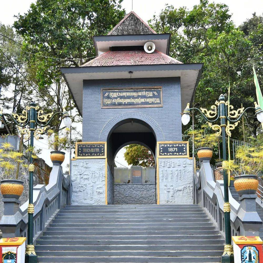 Pesarean Gunung Kawi (Instagram.com/pesareangunungkawi)
