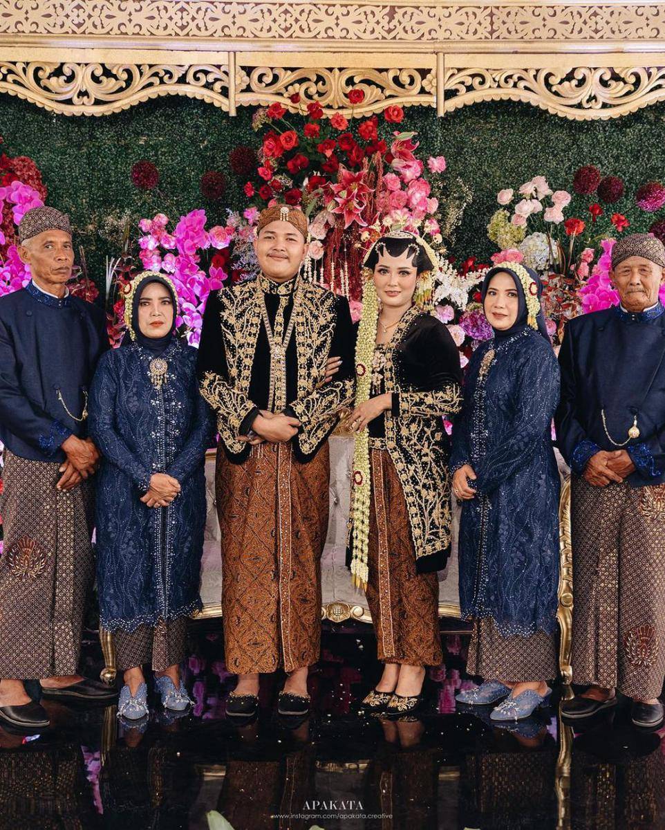 potret Nopek Novian dan Yulia Lorena bersama kedua orang tua (instagram.com/nopeknovian)