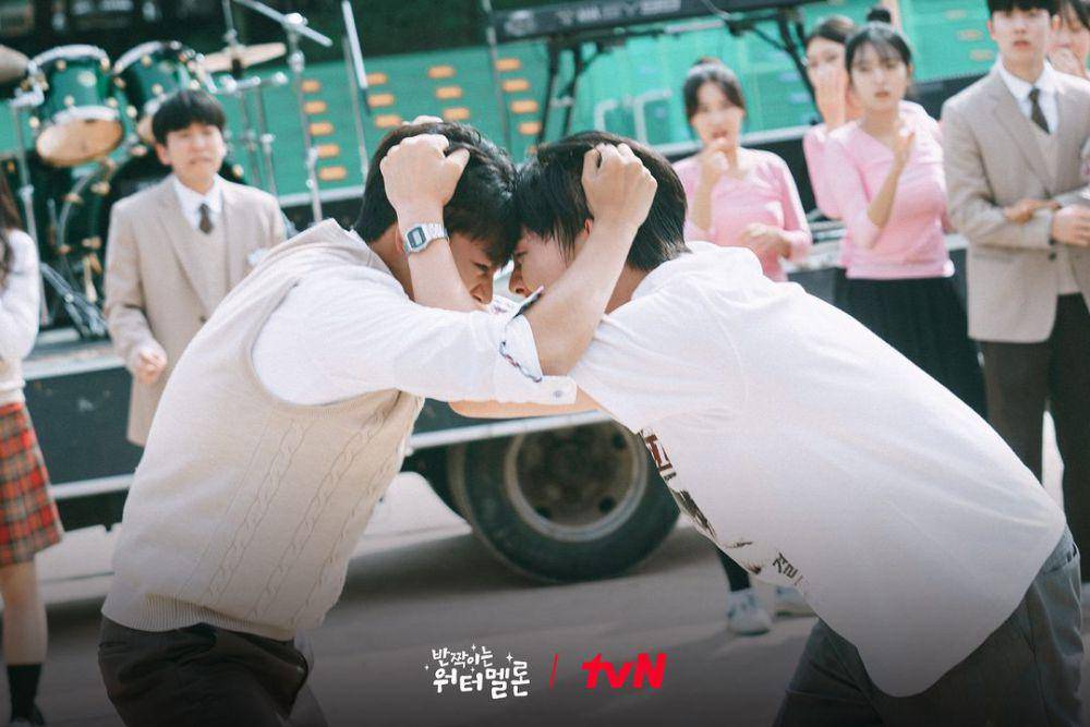 Still cut drama Twinkling Watermelon (instagram.com/tvn_drama)