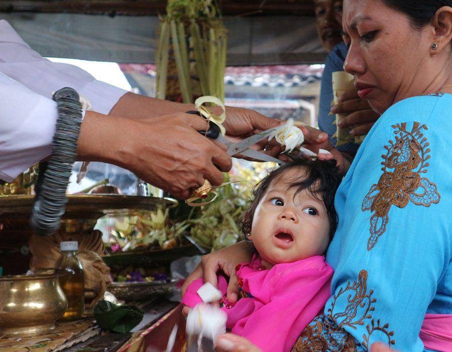 Upacara Otonan di Bali. (dok. pribadi/Ari Budiadnyana)