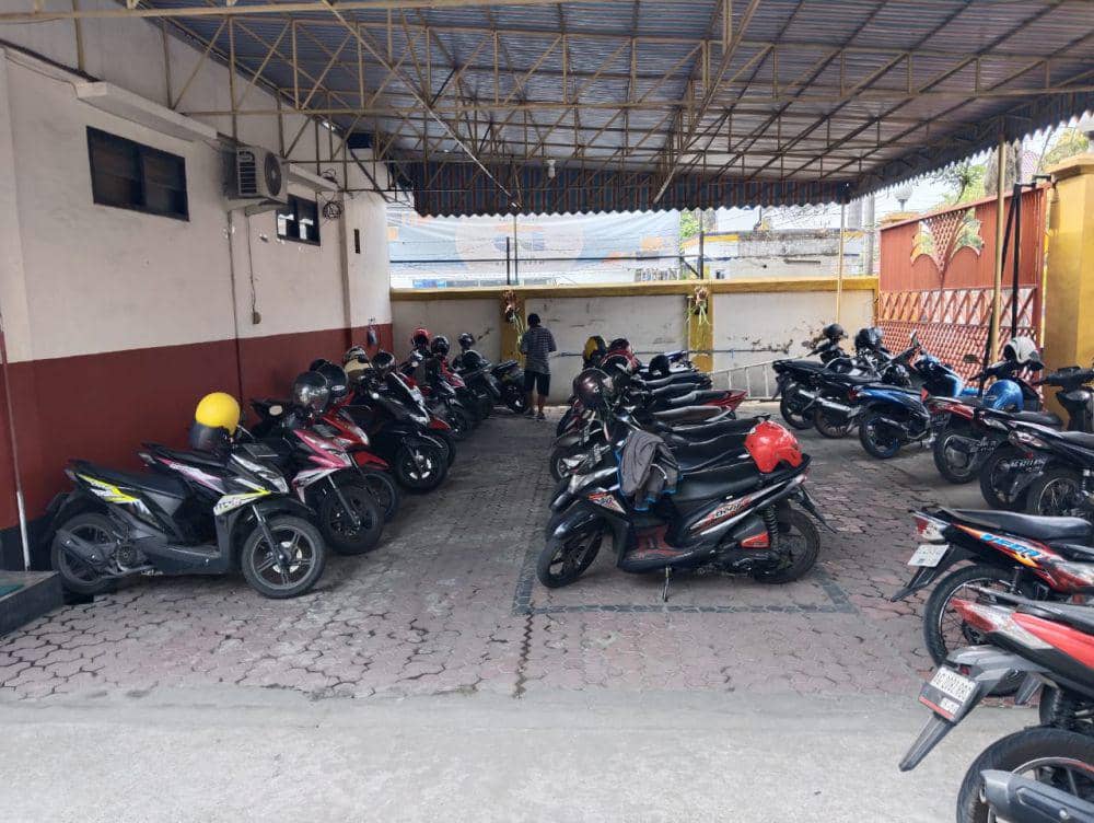 Tempat parkir  SMPN 2 Tulungagung yang akan dipasang paving. IDN Times/ Bramanta Pamungkas