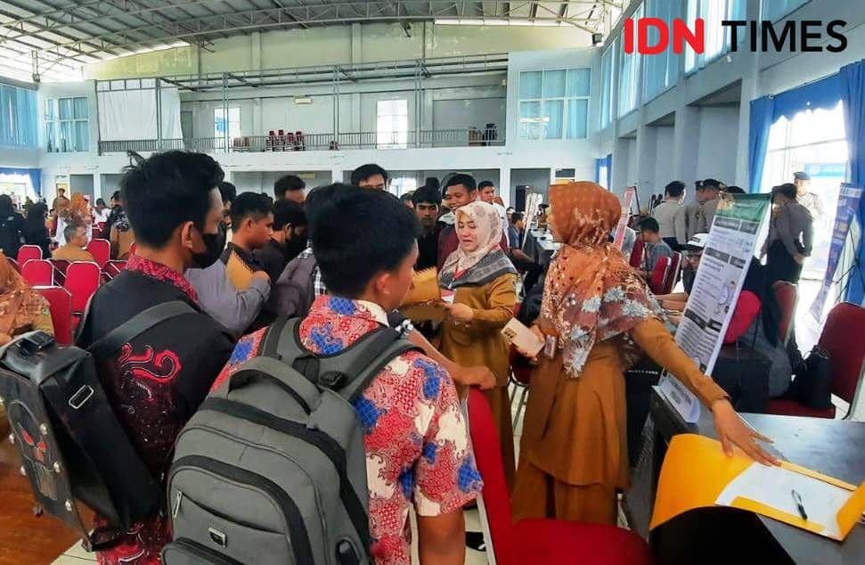 Pencaker PPU mengadu nasib di Job Fair tahun 2023 (IDN Times/Ervan)