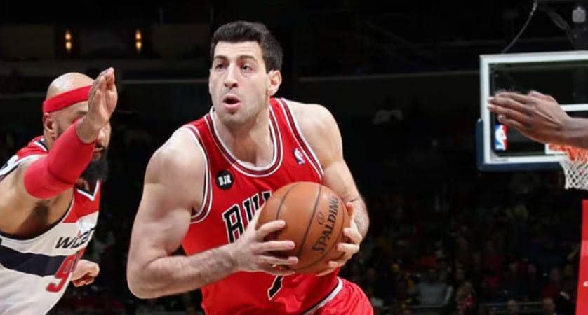 Tornike Shengelia saat berseragam Chicago Bulls. (nba.com)
