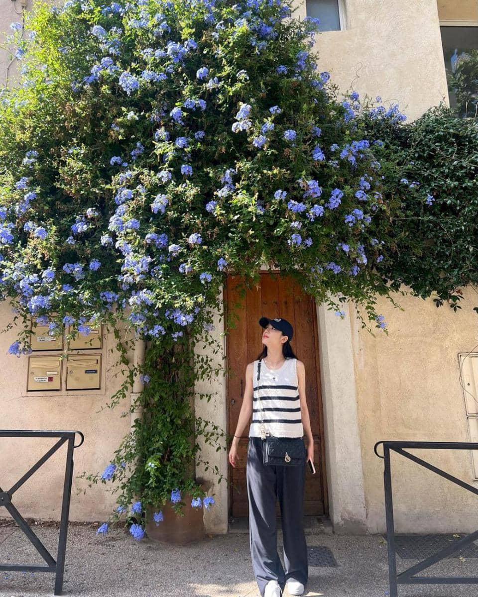 Jisoo BLACKPINK (instagram.com/sooyaaa__)