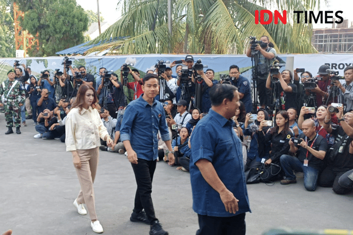 Prabowo dan Gibran jalani tes kesehatan di RSPAD Gatot Soebroto pada Kamis (26/10/2023). (IDN Times/Yosafat Diva Bayu Wisesa)