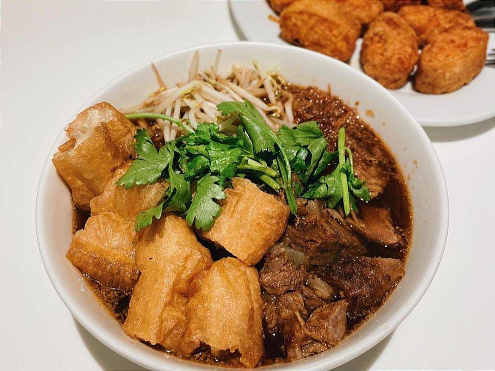 Mie Tauco di Roti Henis (instagram.com/estercreredy)